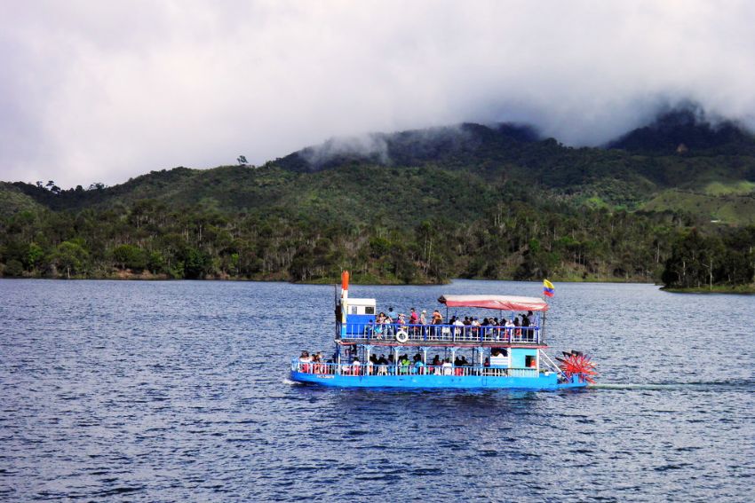 tour-barco-guatape