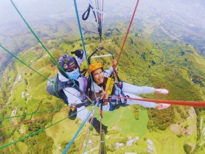Paragliding in Medellin4